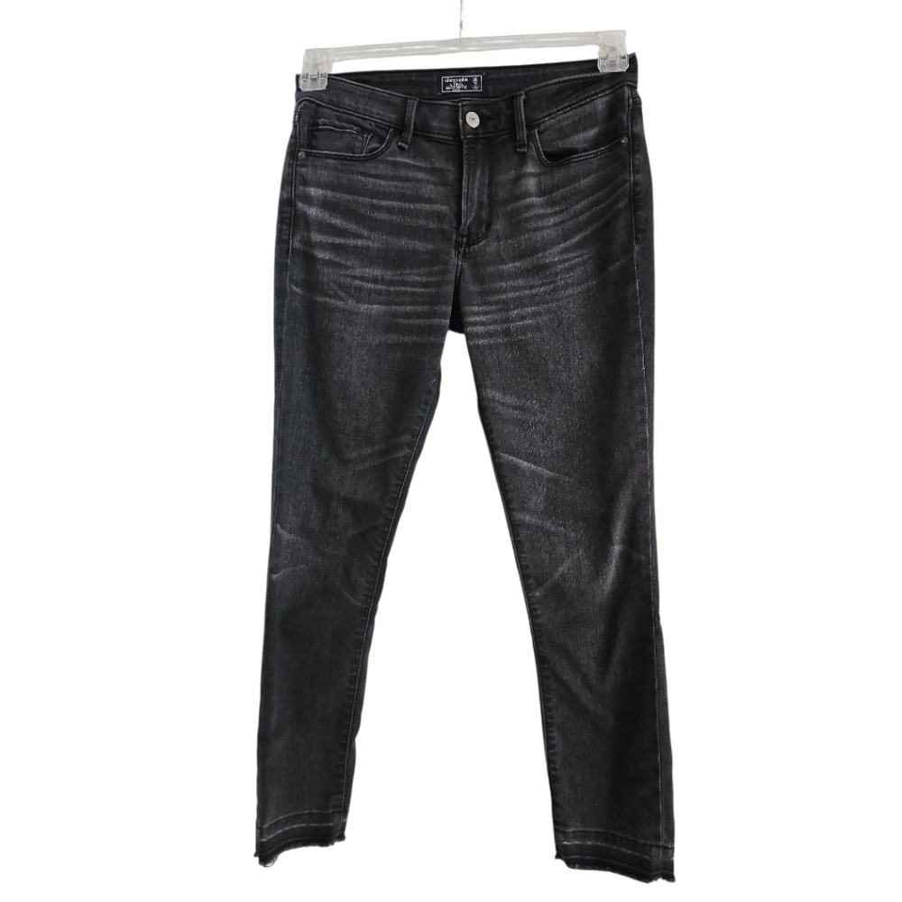 Abercrombie & Fitch Harper Ankle Jeans 26 / 2R Low Rise Black Dark Wash Raw Hem
